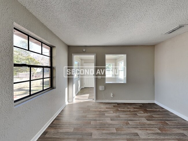 Building Photo - 2727 W 45th St