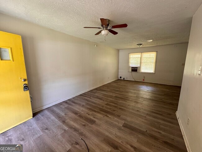 Building Photo - 5771 Satterfield Dr