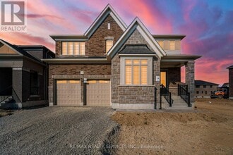 Building Photo - 7 Sandhill Cres