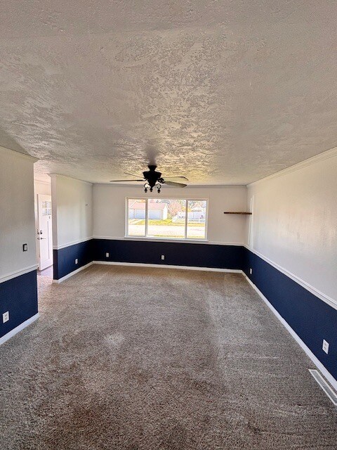 Foto del edificio - 521 Dorie Dr