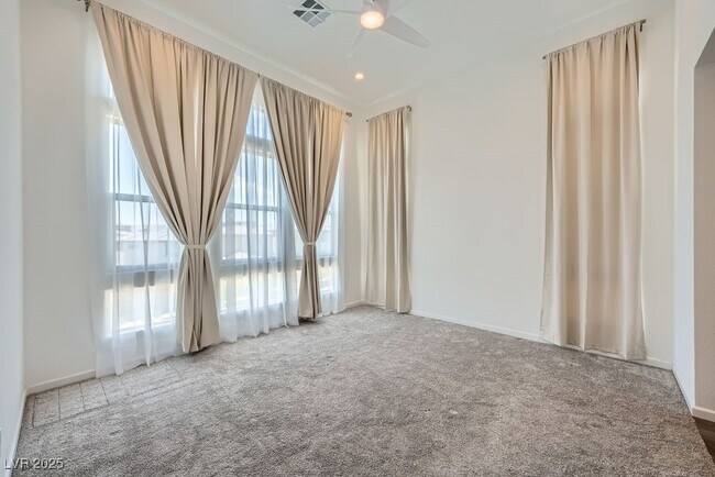 Foto del edificio - 11821 Stone Run Ave