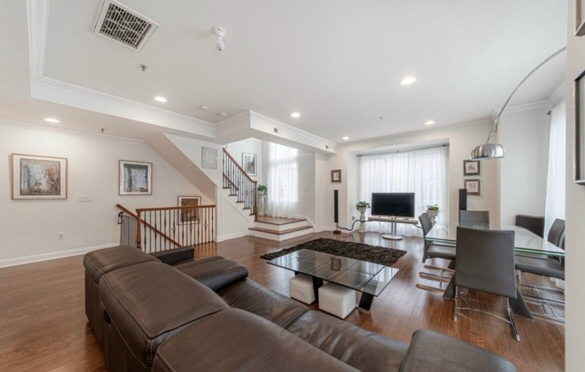 Photo - 11 Washington Pl (Cliffside Park, NJ)