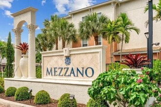 Building Photo - 9825 Baywinds Blvd