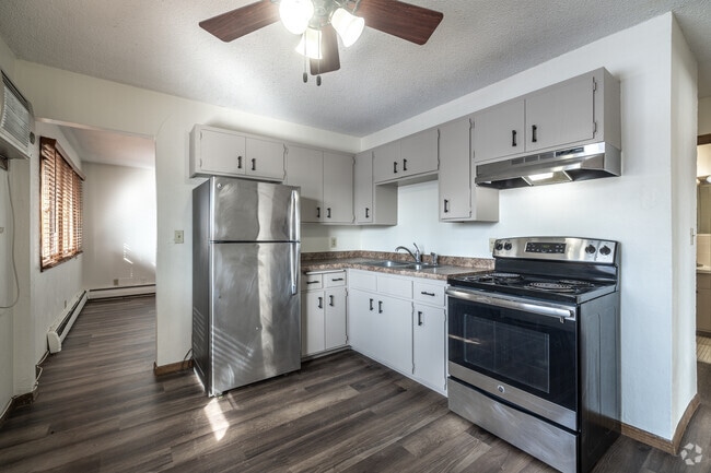 2BR, 1BA - 700SF - Kitchen - Alpine Apartments