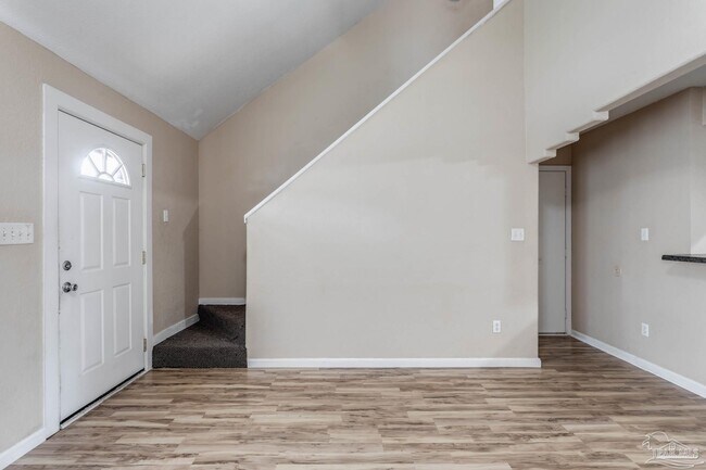 Foto del edificio - 6910 Heather Oaks Dr