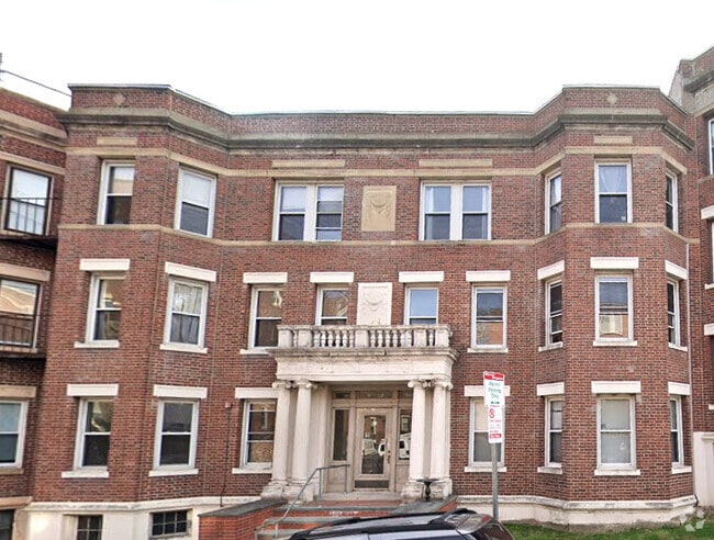 Building Photo - 10 Scottfield Rd