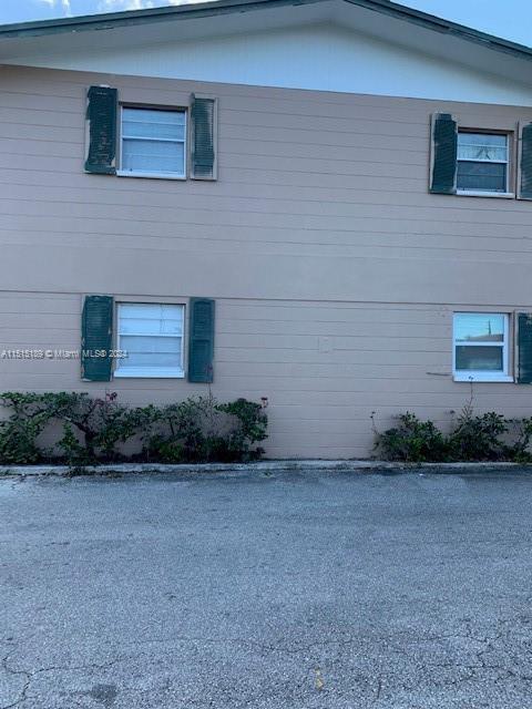 Foto del edificio - 1723 Dixon Blvd