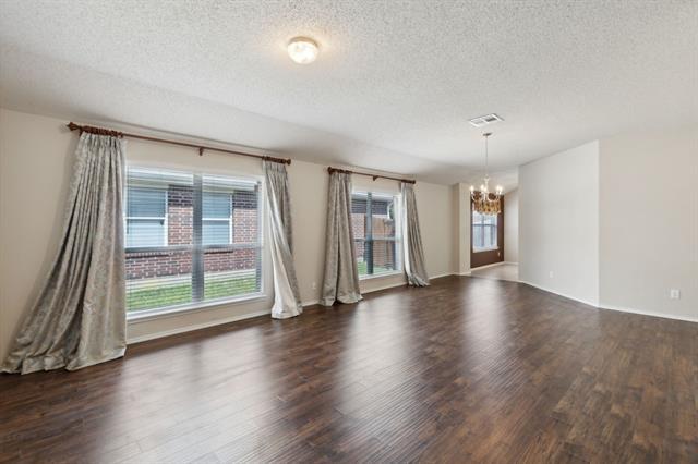 Foto del edificio - 9916 Nixon Dr