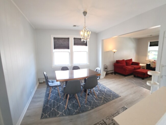 Foto del edificio - 8700 Trumbull Ave