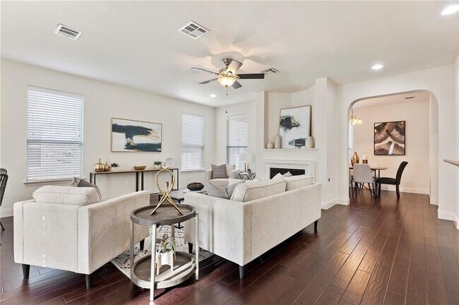 Building Photo - 800 Brazos Bend Dr