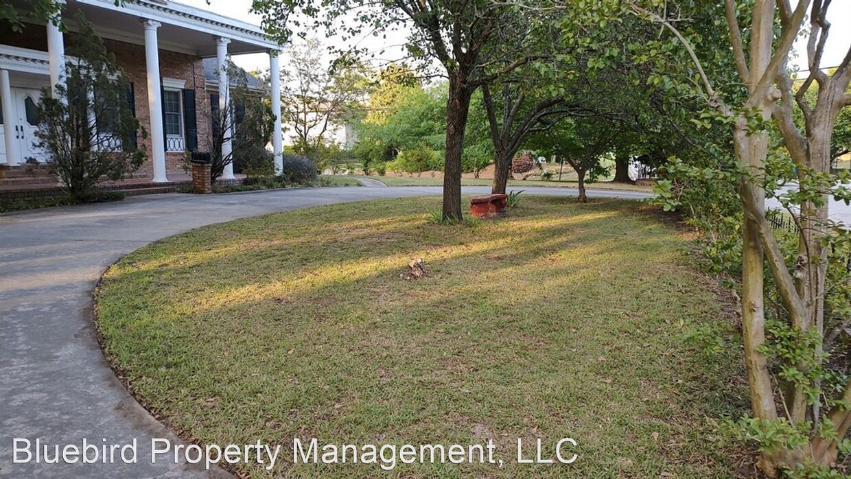 Building Photo - 4 br, 3.5 bath House - 7941 Hunt Club Road