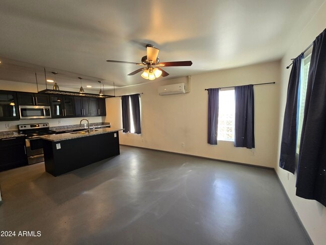 Building Photo - 2302 N 36th St