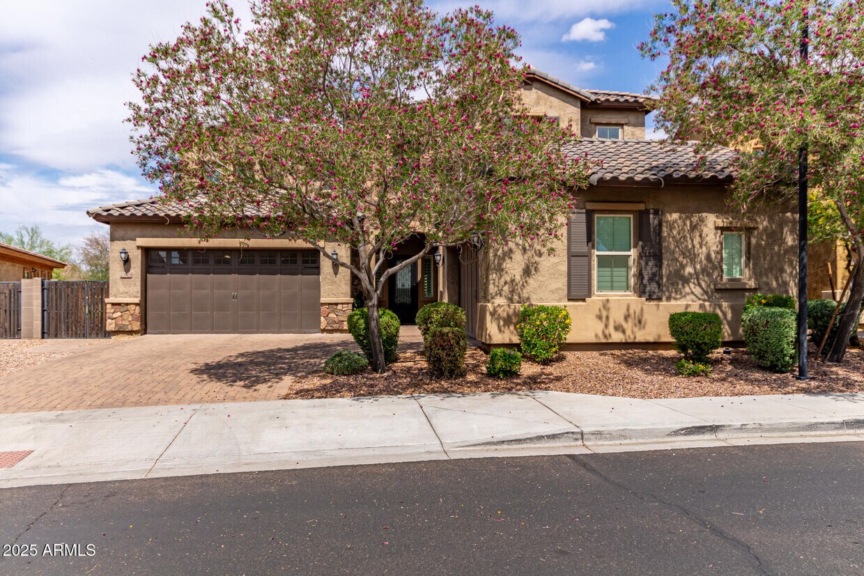 Foto principal - 23126 N 45th Pl