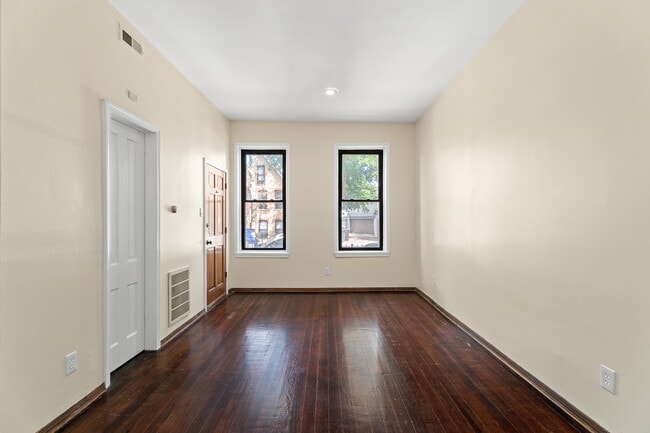 Building Photo - 1514 N Elk Grove Ave