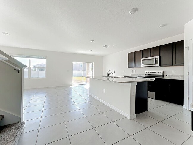 Building Photo - 12742 Lateral Root Dr Sarasota, FL 34238