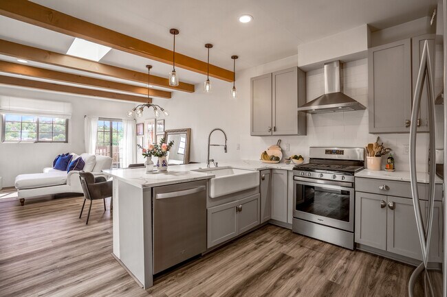 Foto del edificio - 501 Rio Grande Ave