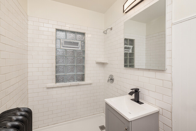 Foto del edificio - 3350 S 15th St