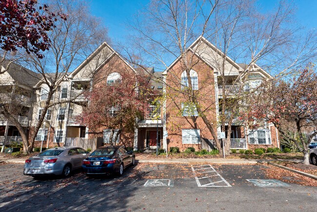 Welcome to 633 Admiral Drive - a secure building - 633 Admiral Dr