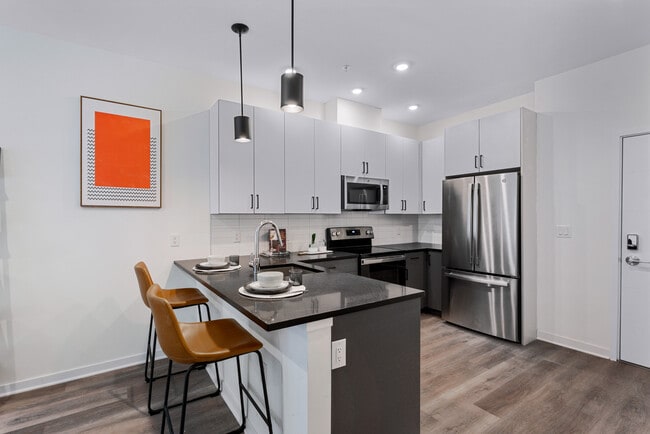 Building Photo - 829 Garfield