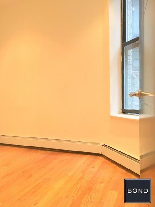 Building Photo - 973 Columbus Ave