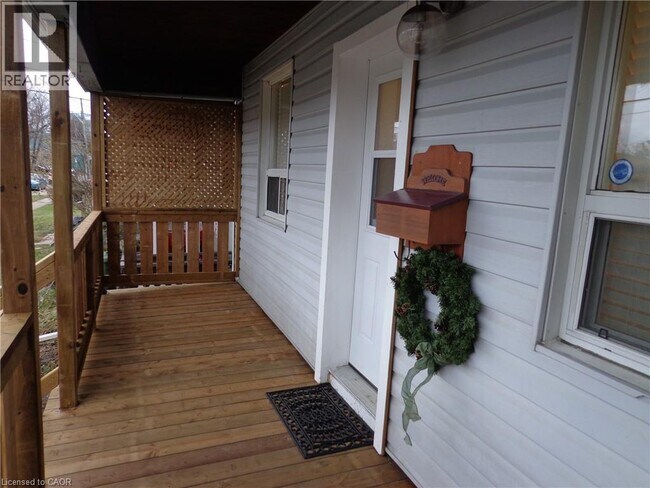 Photo du bâtiment - 212 McAnulty Blvd