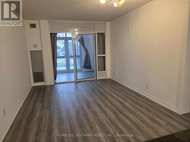 Photo du bâtiment - 7363 Kennedy Rd