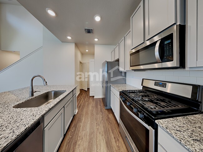 Foto del edificio - 168 Pebble Creek Run
