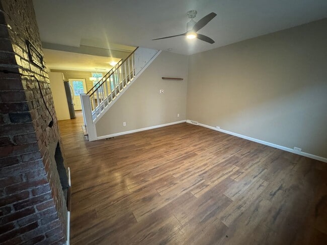 Foto del edificio - Beautifully Renovated 3BR Row Home in Deutschtown – Spacious, Modern & Incredible Location
