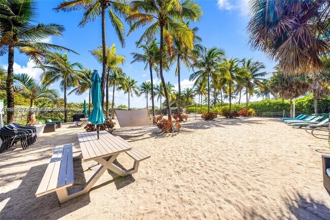 Building Photo - 9172 Collins Ave