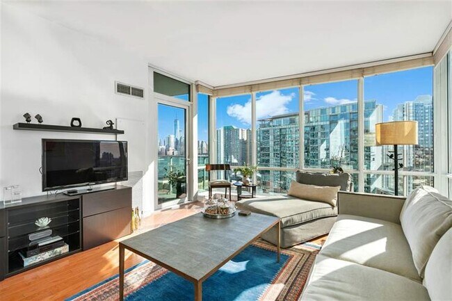 Foto del edificio - 1 Shore Ln