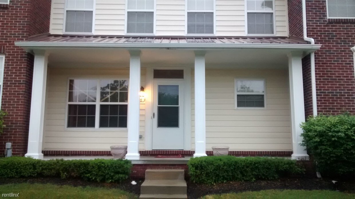 246 Stonegate E, Pontiac, MI 48341 Condo for Rent in Pontiac, MI