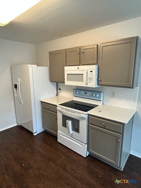 Foto del edificio - 3901 Basset Ct