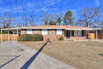 Building Photo - 1427 Ridgewood Dr