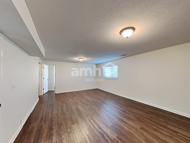 Foto del edificio - 5069 S Vista Dr
