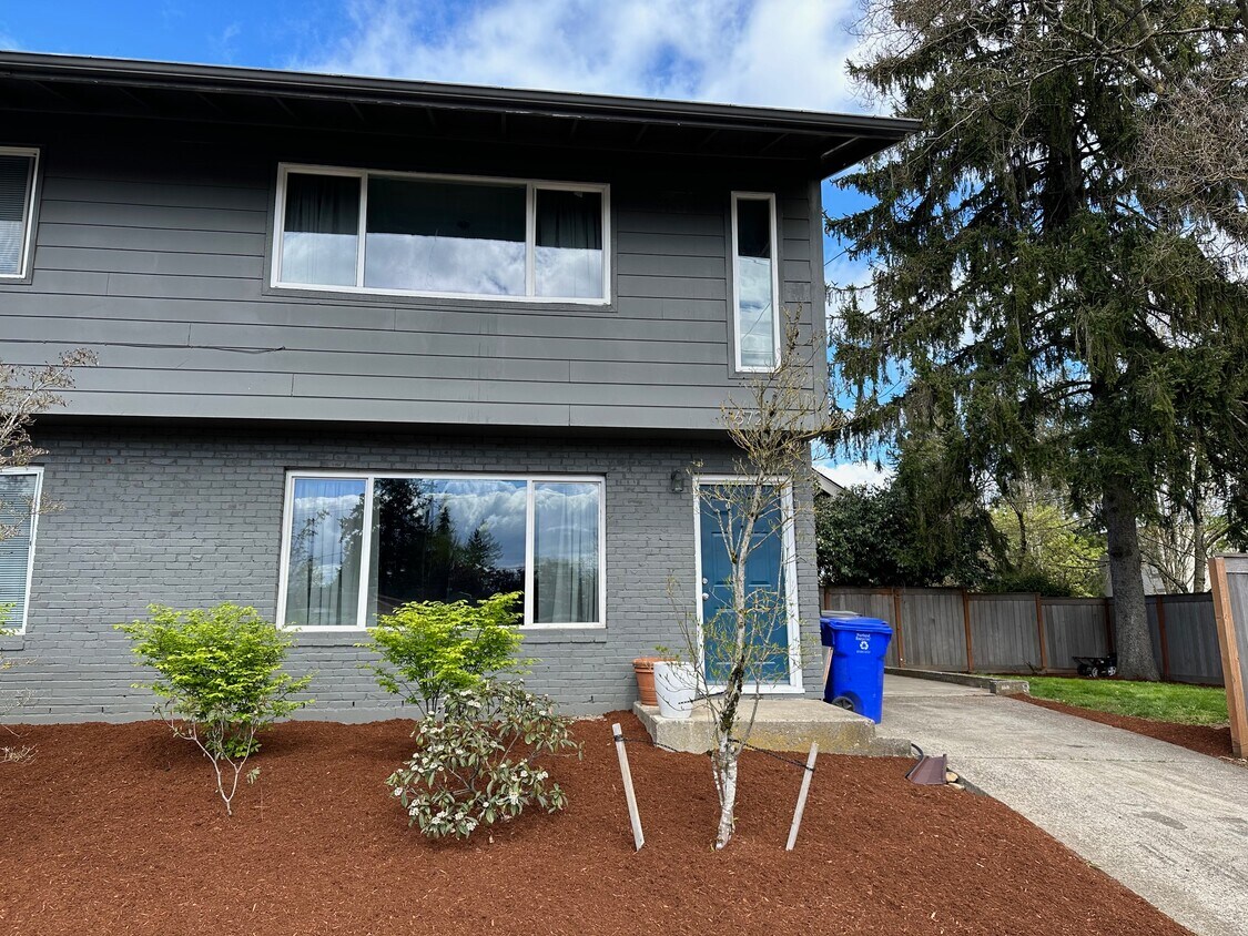 Foto principal - 6721 NE Klickitat St