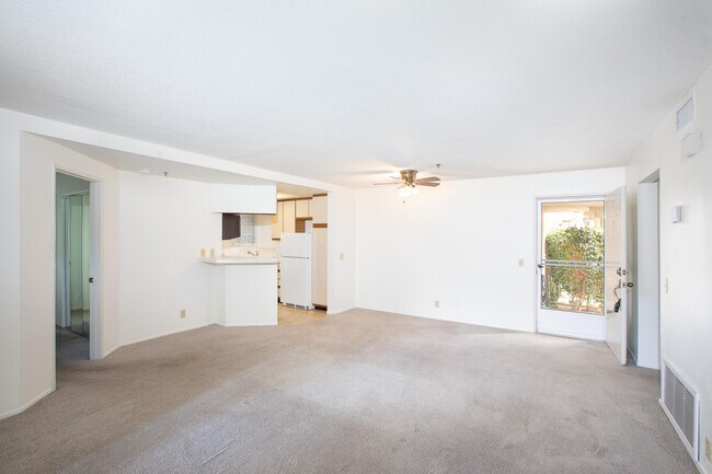 Building Photo - 2700 Lawrence Crossley Rd