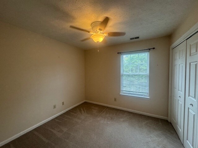 Building Photo - 2047 Harvest Dr