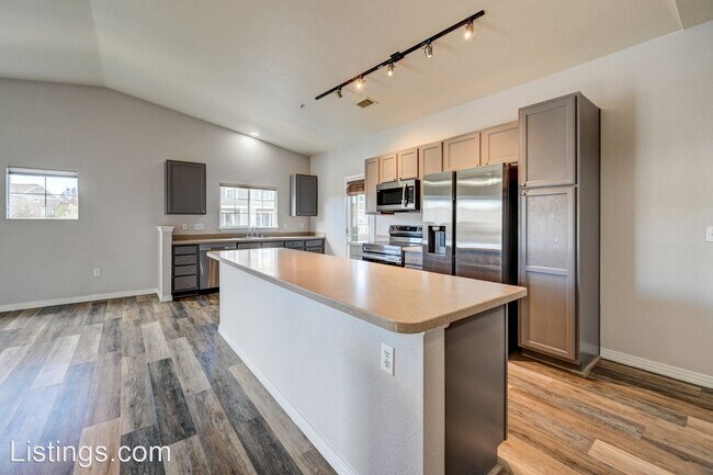 Building Photo - 3 br, 2 bath House - 9434 Ashbury Cir #203