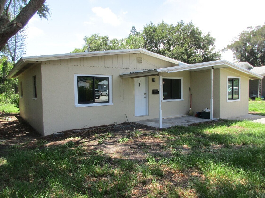 Foto principal - Fully Remodeled Block Home