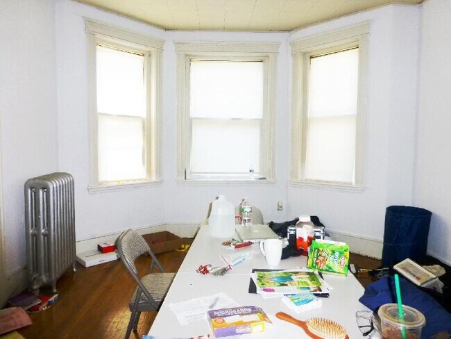 Building Photo - 11 Tetlow St