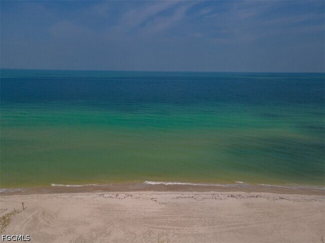 Foto del edificio - 1100 Gulf Shore Blvd N