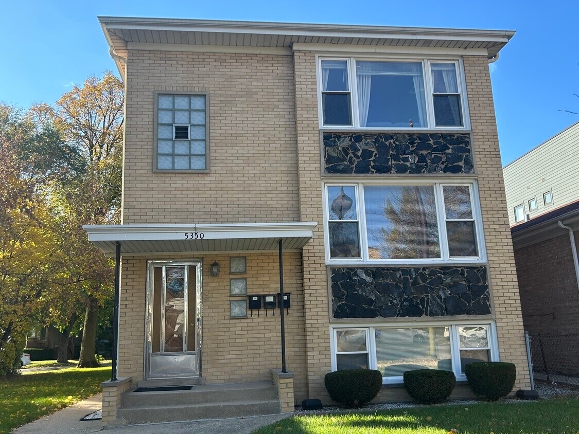 Foto principal - 5350 N Central Ave