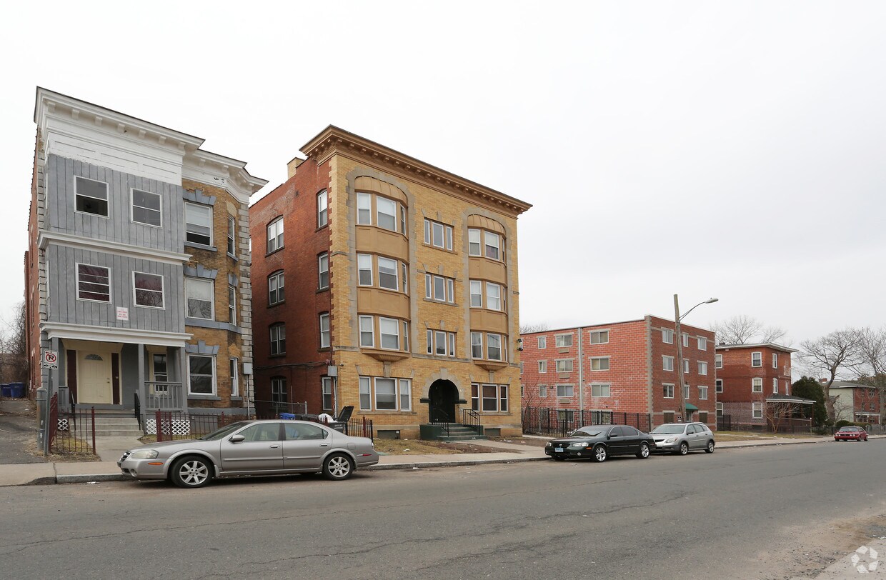 Building Photo - 17 Belden St