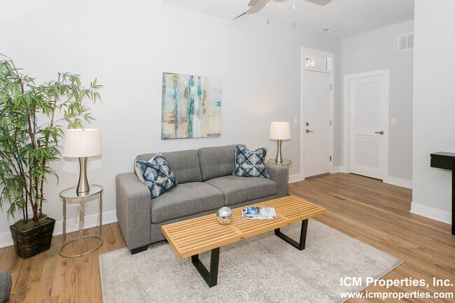 Foto del edificio - 2121 N Sedgwick St