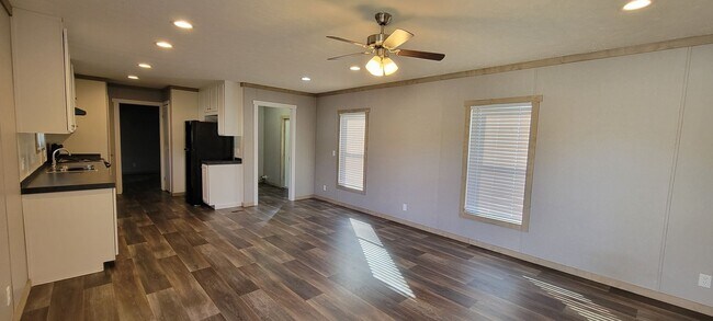 Foto del edificio - Very nice 3 bedroom/2 bath mobile home in Willow Oak Mobile Home Park in Keithville!