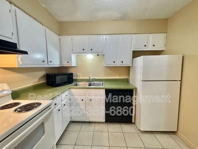 Foto del edificio - 10952 Cherry Hill Ave