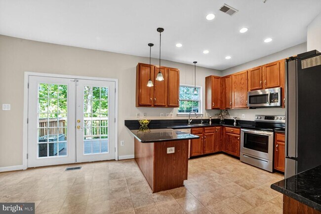 Foto del edificio - 6134 Pine Crest Ln