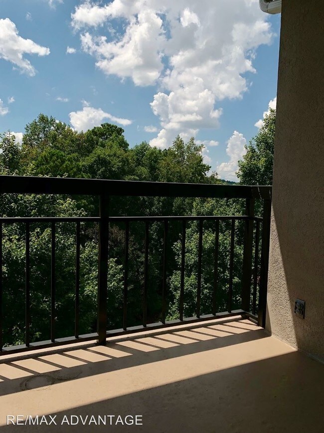 Building Photo - 1503 River Green Dr NW