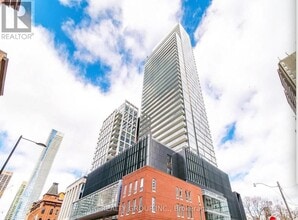 Building Photo - 3 Gloucester St