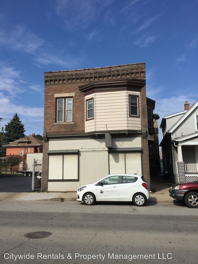 Foto del edificio - 2816 W Lincoln Ave